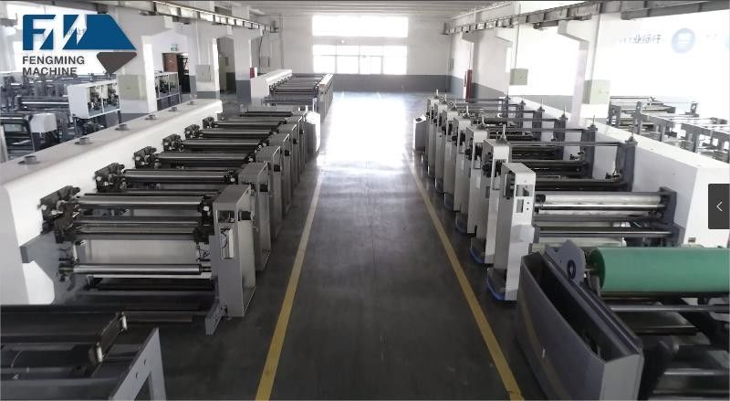 Μηχανή εκτύπωσης Flexo τύπου μανίκι με αυτόματο σύστημα φόρτωσης και εκφόρτωσης