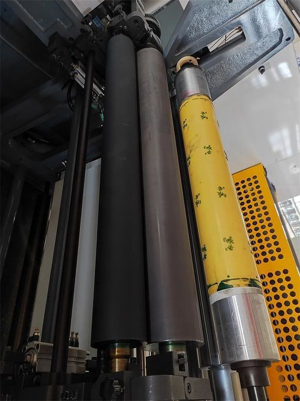 4 6 8 Χρώμα Roll To Roll Paper Πλαστική ταινία μη υφασμένου υφάσματος PP υφασμένα σακιά συσκευασία Flexoprinting