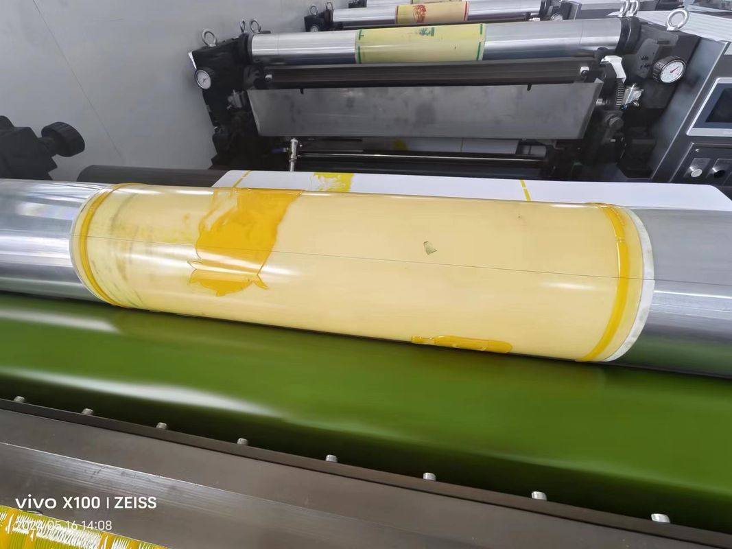 Μηχανή εκτύπωσης με ελαστικό φύλλο με έλεγχο PLC με μέγιστο πλάτος εκτύπωσης 1000 mm